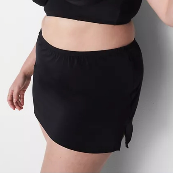 Plus Size 18 Black Swim Skirt 🏊‍♂️  lane bryant cacique - Picture 1 of 3
